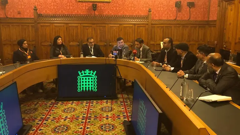 الجالية العربية في بريطانيا تتحرك للضغط على ستارمر بسبب موقفه من غزة