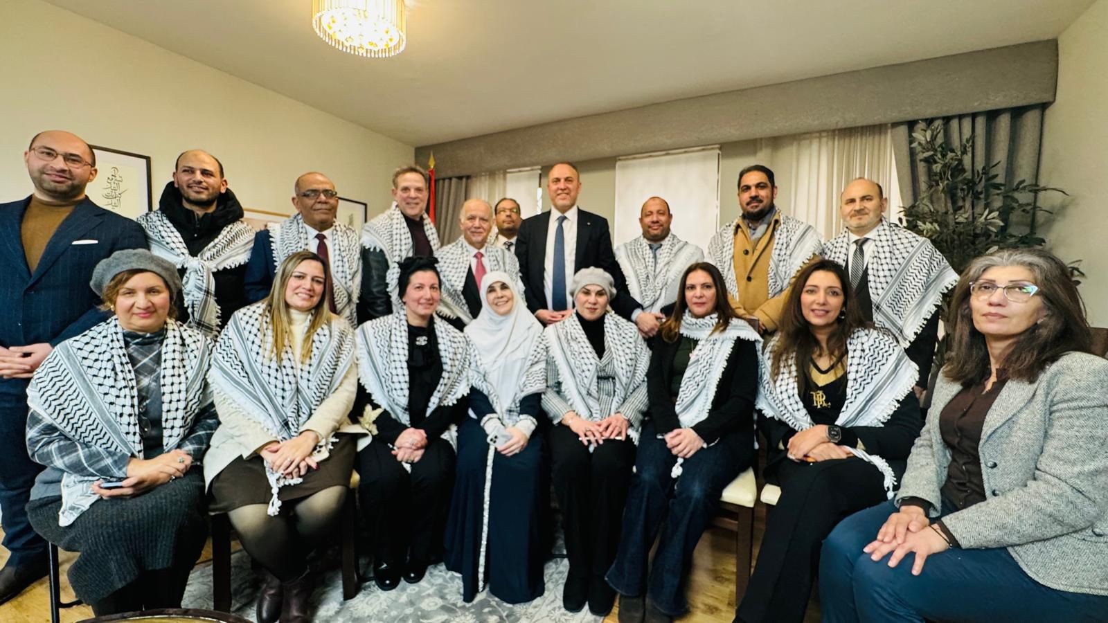 مؤتمر الجالية العربية في بريطانيا يبارك لسفير فلسطين التدشين الرسمي للسفارة